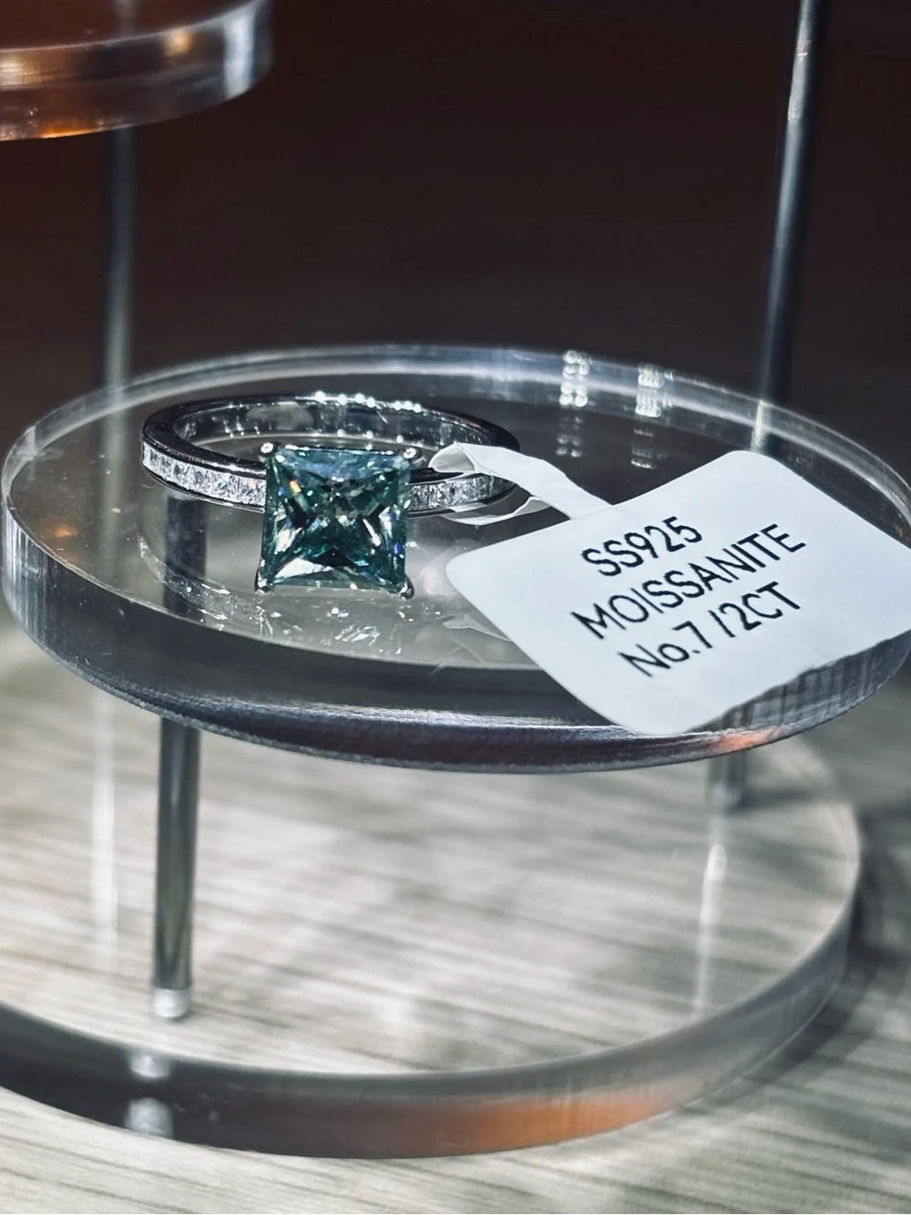 Solid 925 Sterling Silver VVS Emerald Green Moissanite Ring - Picture 1 of 12